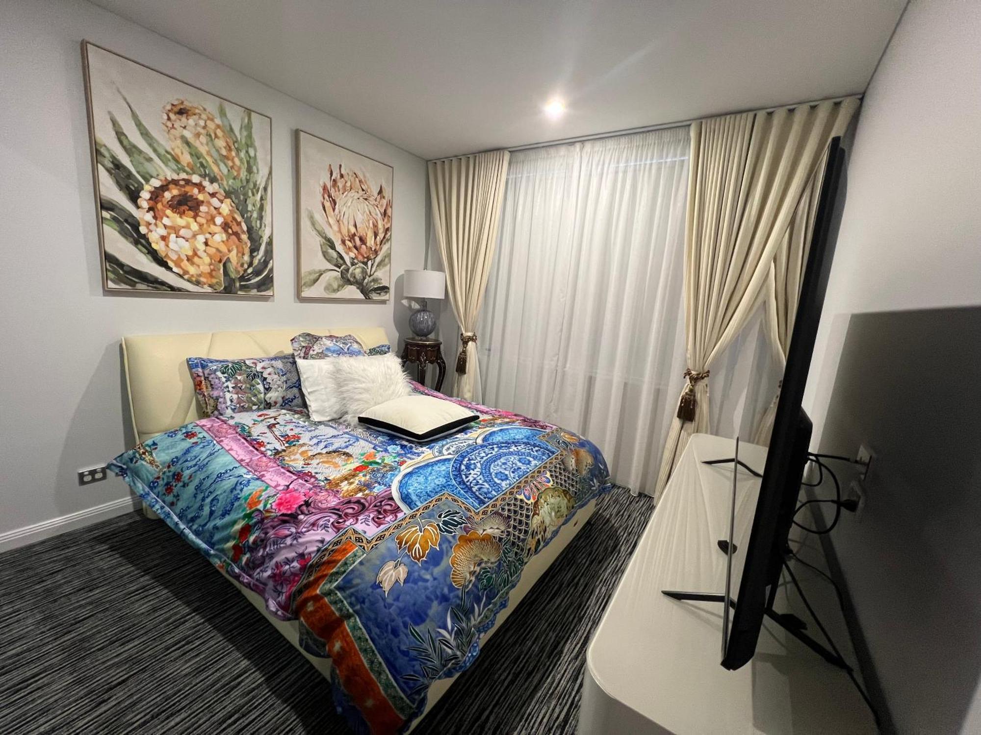 Mascot Apartment